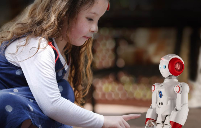 The advantage of touch screen in intelligent perception and emotional interaction